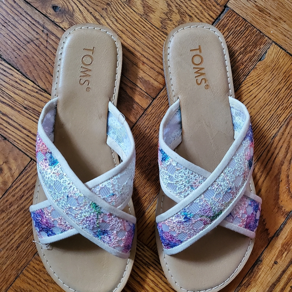 Toms sandal